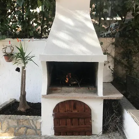 New Apt Near Beaches & Old Town, With Free Parking Split