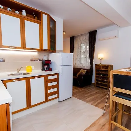 New Apt Near Beaches & Old Town, With Free Parking